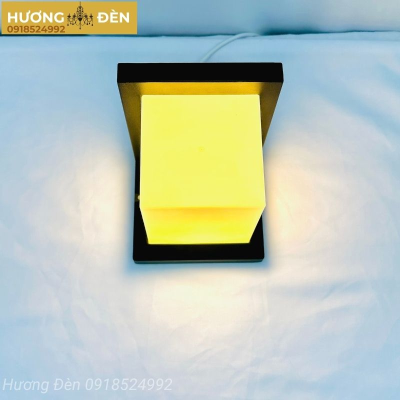 den-tuong-thiet-ke-chinh-hang-vnt2230